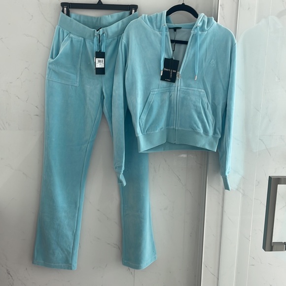 Baby Blue Juicy Couture track suit - Picture 11 of 11